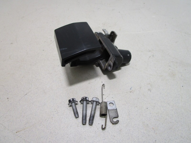 888360 8883591 Top Cowl Front Latch Assy Fits Mercury Mariner 225 EFI 4-Stroke