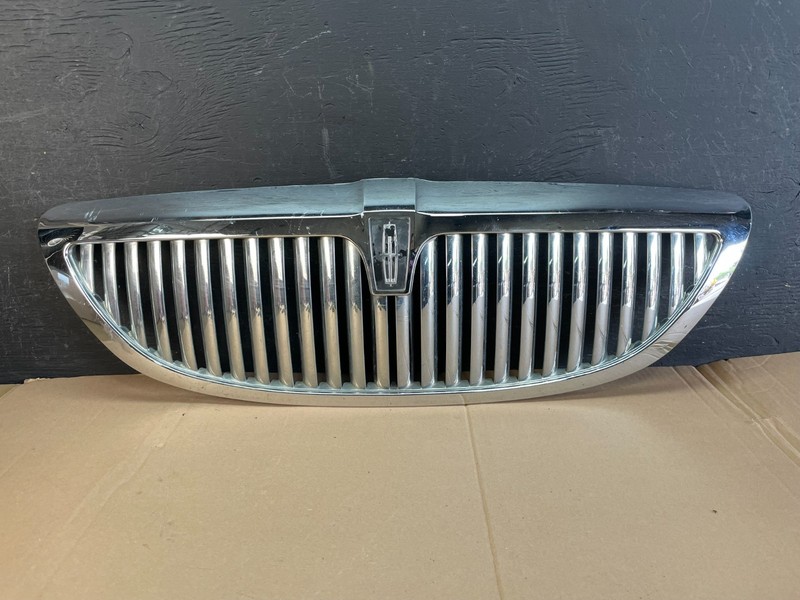 2003 to 2011 Lincoln Town Car Front Upper Grille Grill Chrome W/Emblem AD8307 DG