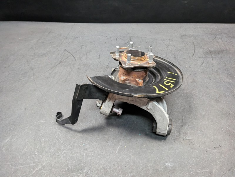 Rear Left Suspension Knuckle w/ Hub 2019 Infiniti QX50 43019-5NA0A 2020 - 2024