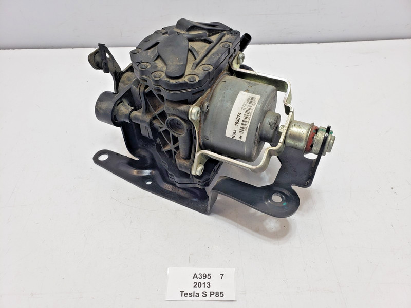 ✅ 2012-2016 OEM Tesla Model S Power Brake Booster Vacuum Pump W/ Bracket