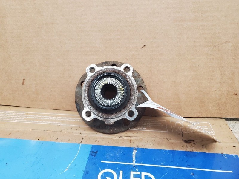 Hub Front AWD Fits 13-17 BMW 320i 301585