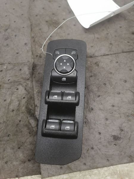 Driver Front Door Switch Driver's Window Fits 15-19 FORD F150 PICKUP 771168