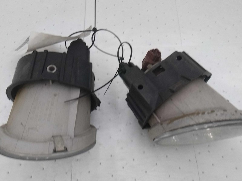 2013 Subaru Legacy Right Fog Light Assembly Green OEM 409458 146K Miles