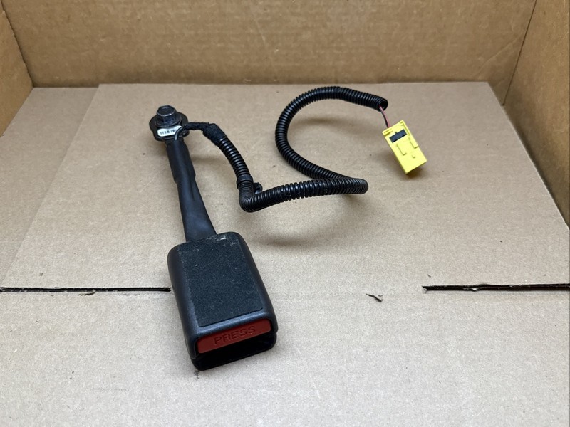 2015-2017 Hyundai Sonata Front Right Passenger Side Seat Belt Seatbelt Buckle