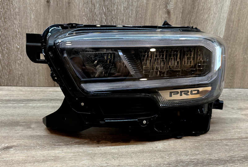 2020-23 TOYOTA TACOMA LH HEADLIGHT ASSY OEM PART