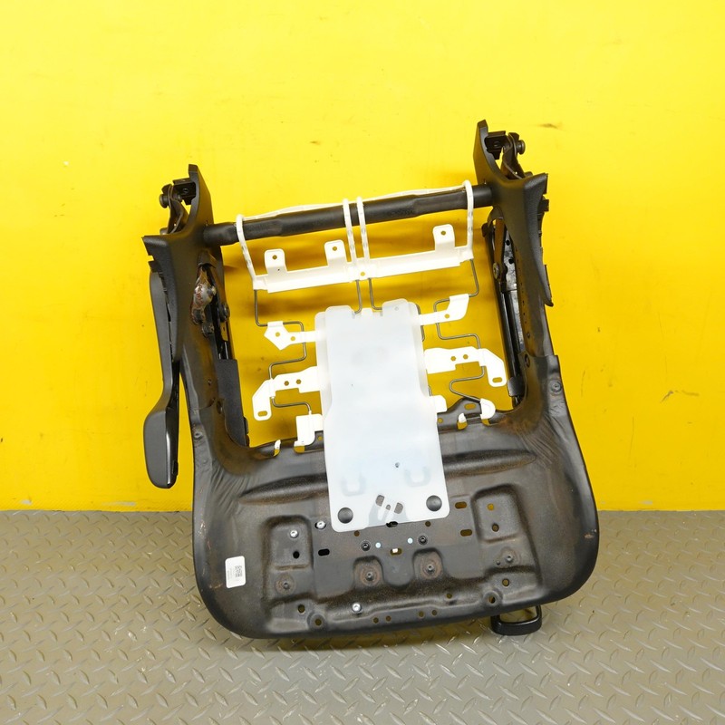 2017-2023 CHEVROLET BOLT EV FRONT RIGHT SEAT LOWER TRACK FRAME OEM 13525345