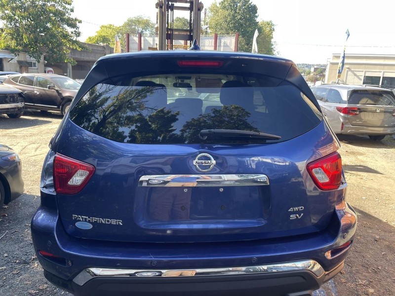 2017-2020 Nissan Pathfinder Tail Gate Blue Dent Around Emblem