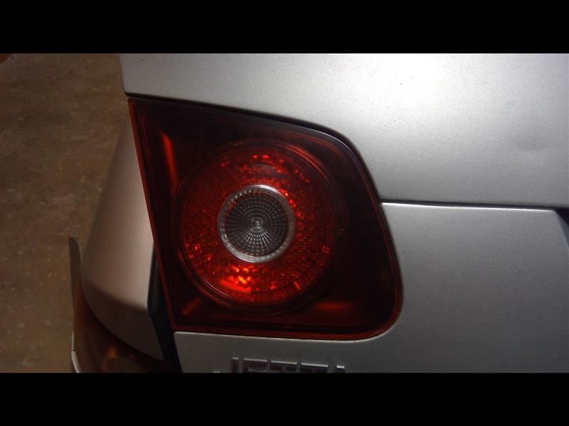 Driver Tail Light Sedan VIN K 8th Digit Lid Mounted Fits 08-10 JETTA 2932951