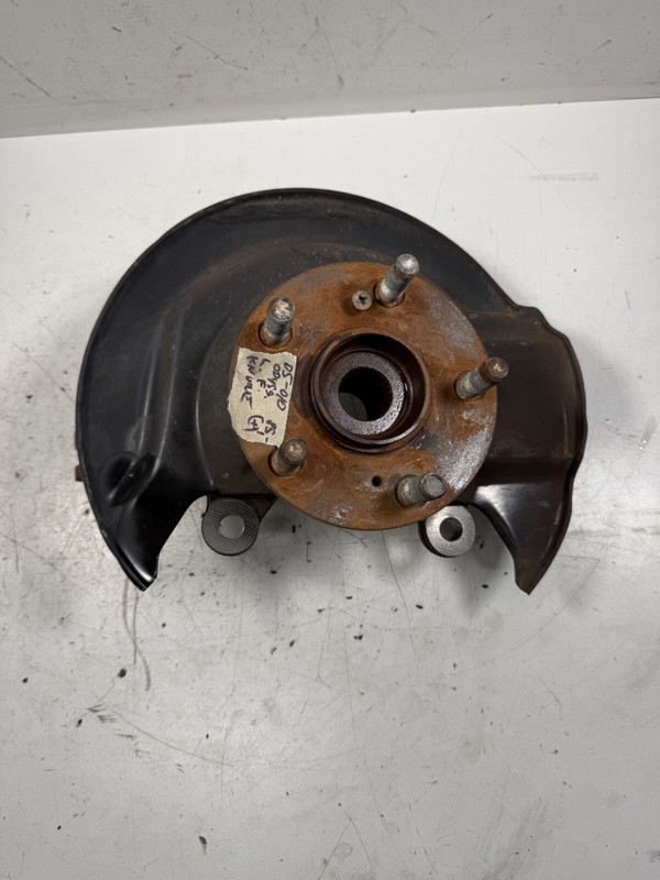 05-010 Honda Odyssey Left Front Steering Knuckle Spindle 51216-SHJ-A01 OEM