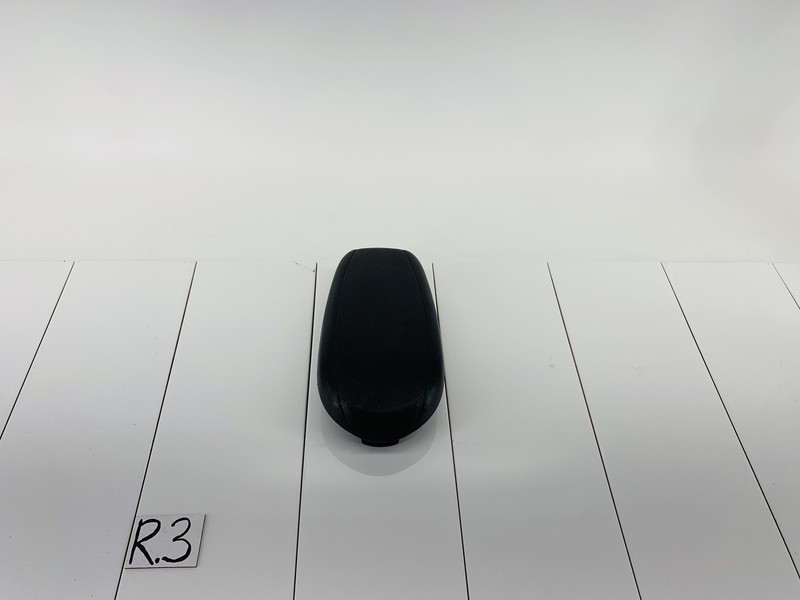 12-17 HYUNDAI VELOSTER FRONT CENTER CONSOLE STORAGE COVER ARMREST OEM