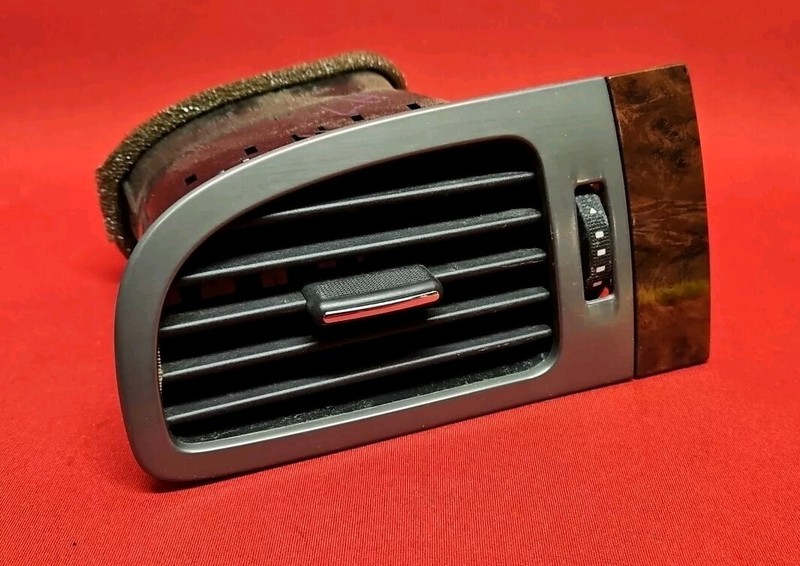 2007 - 2014 GM Chevrolet / GMC Front Left Driver Outer Dash Air Vent Woodgrain