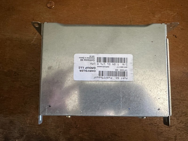 14-17 DODGE JOURNEY CD DISC PLAYER RADIO RECEIVER STEREO 68209666AF