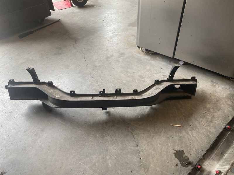 2017 KIA SORENTO LX REAR BUMPER INSULATOR OEM