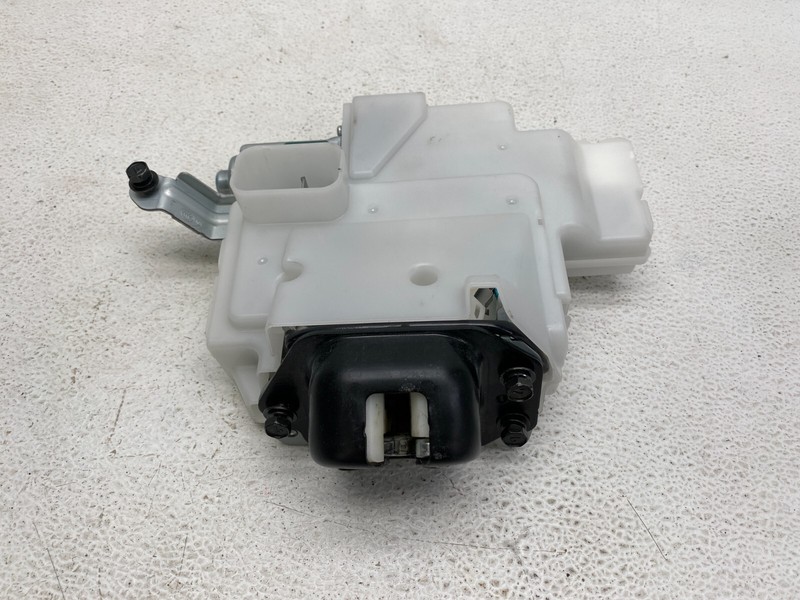 2016-2017 INFINITI QX60 LIFTGATE LATCH LOCK ACTUATOR OEM LOT638
