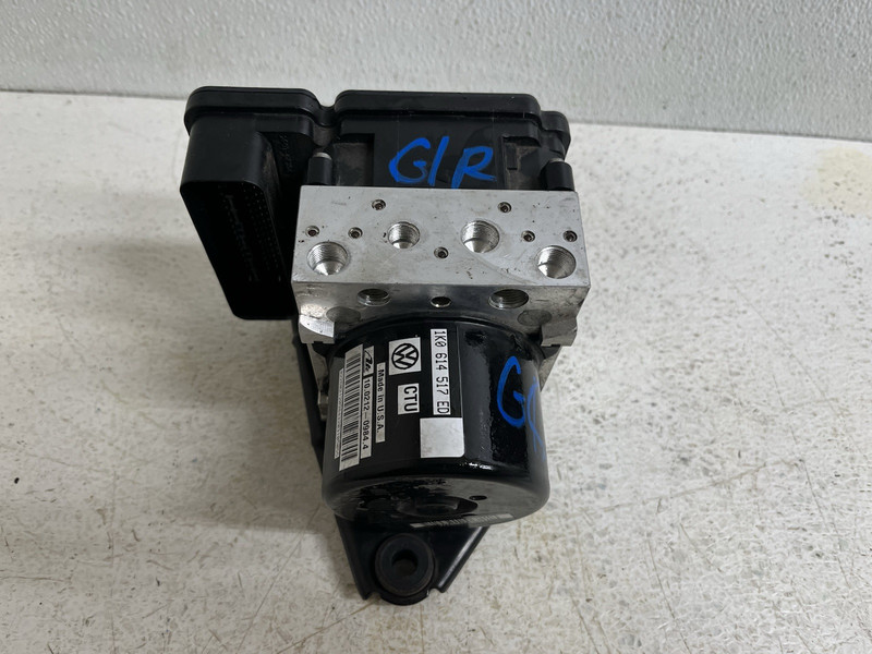 2013-2014 VW Passat Anti Lock Brake Pump ABS Module Brakes 1K0 614 517 ED Oem