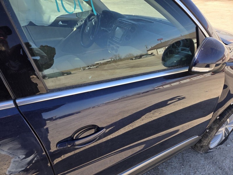 Passenger Right Front Door Electric Fits 09-17 TIGUAN 3657234