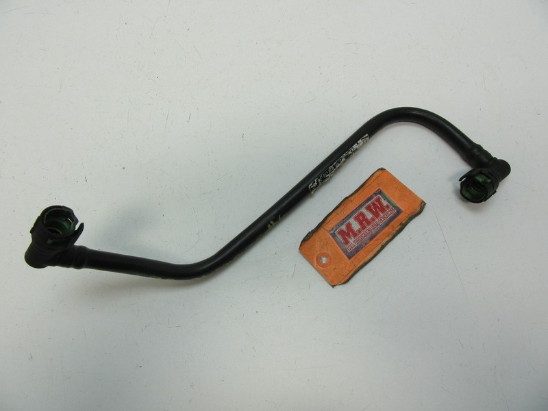 AIR HOSE VENT BREATHER TUBE VALVE COVER ENGINE MOTOR 2.3L 2300 TRIBUTE ESCAPE