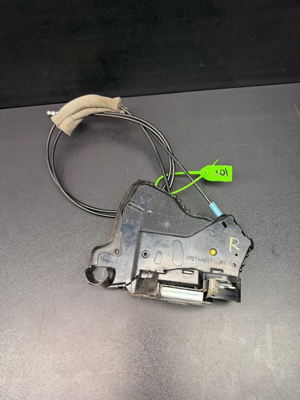 10-15 LEXUS IS250 IS350 CONVERTIBLE FRONT RIGHT DOOR LOCK LATCH ACTUATOR OEM