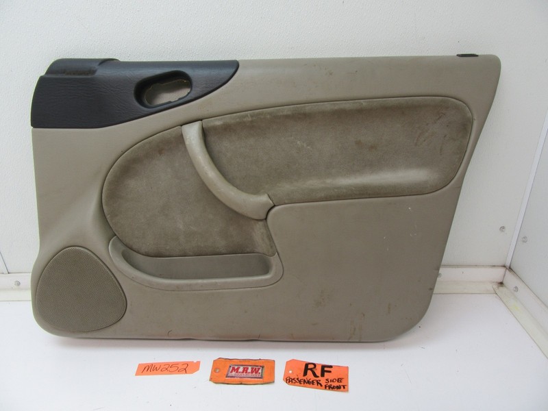 DOOR PANEL RIGHT FRONT PASSENGER SIDE INTERIOR SAAB 900 HATCHBACK 5 DOOR 95-98