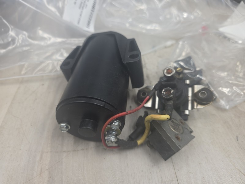 1999 Mercury 2 Stroke 25hp Electric Start 25ELH Starter TESTED Boat Motor Part