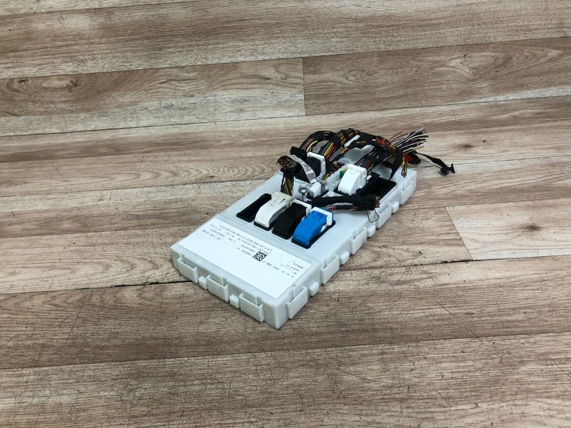 BMW OEM F30 320 328 335 FRONT LIGHT FOOTWELL BODY CONTROL MODULE 2012-2018