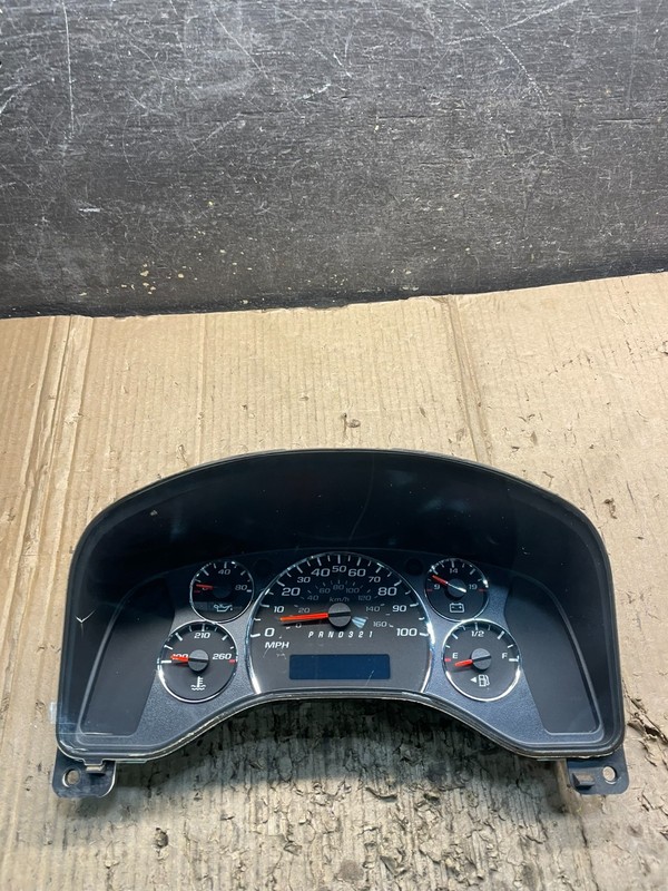 2008 to 2010 Chevrolet Express Speedometer Cluster Gauge X9844DG