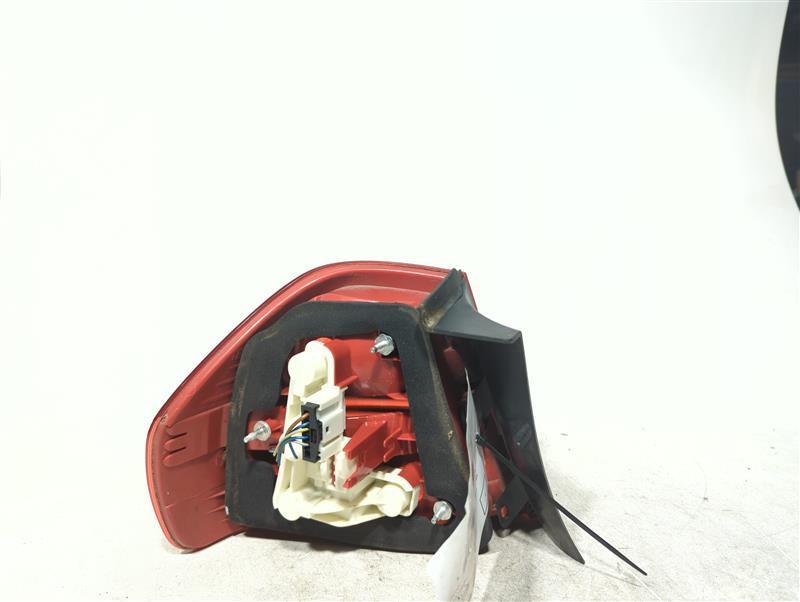 2008 BMW 328I Right Tail Light Assembly Black OEM 282107 Used 170k Miles