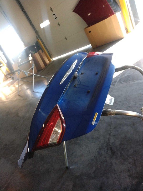 2016 Chrysler 200 Deck Lid Trunk Lid Blue OEM 68110363AC 83K Miles