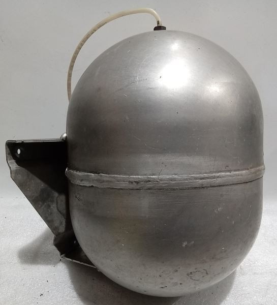 2000-2006 Mercedes S Class W220 Air Suspension Tank A 220 320 02 15
