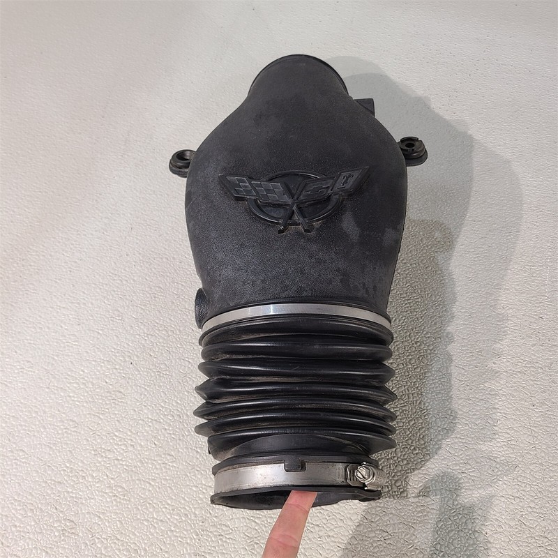 01-04 Corvette C5 Air Intake Inlet Tube Duct Bridge Aa7493