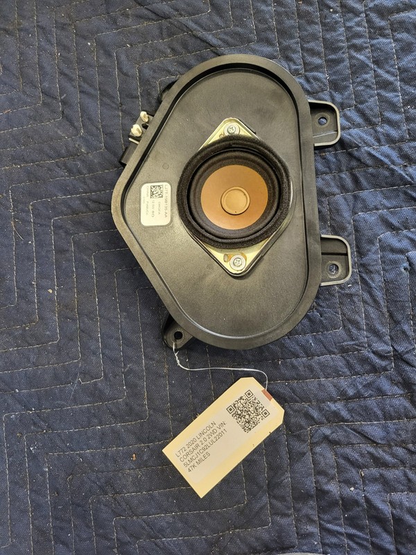 Used Oem Lincoln Dashboard Instrument Panel Center Speaker for 2020-2025 Corsair