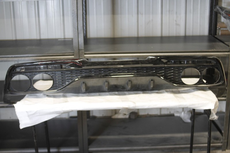 2018-2021 Kia Stinger GT Rear Lower Bumper Valance Oem
