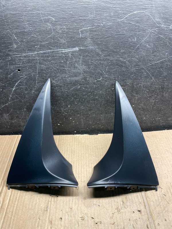 2013 to 2020 Nissan Pathfinder Rear Left+Right Set Spoiler Wing Oem X4513 DG