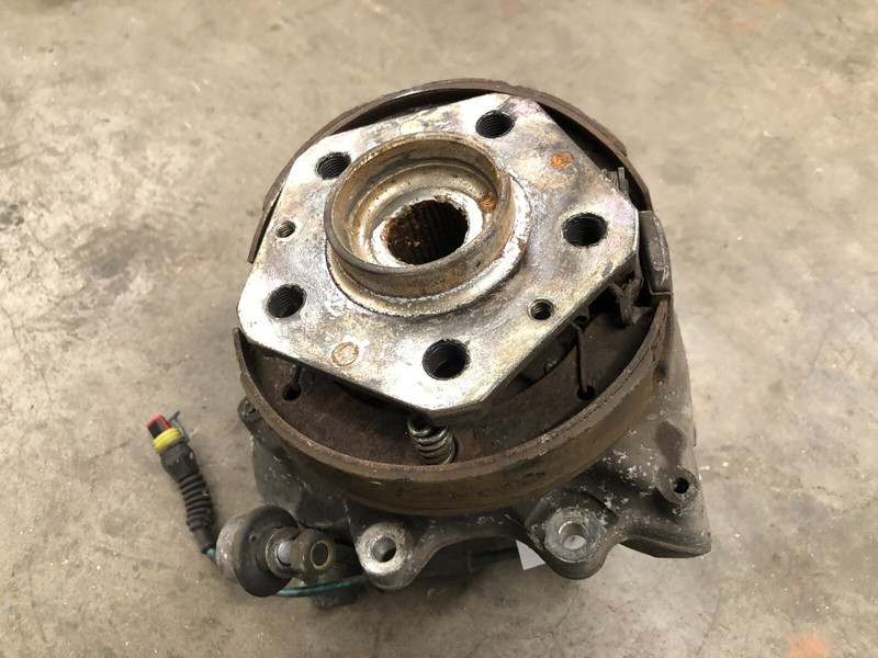 ⭐03-07 MASERATI QUATTROPORTE REAR RIGHT PASS SIDE SPINDLE KNUCKLE HUB LOT2340