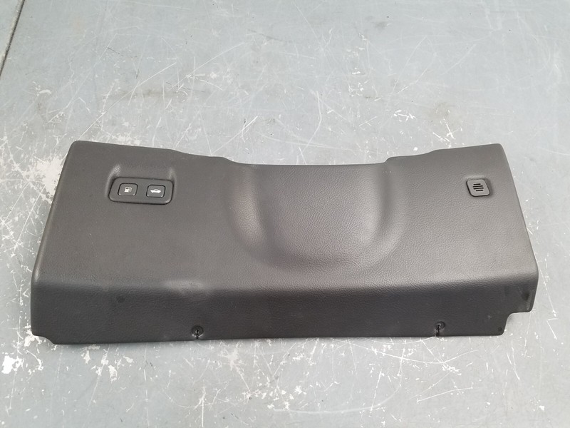2008 Chevy Corvette C6 Lower Dash Knee Bolster #7706 V7