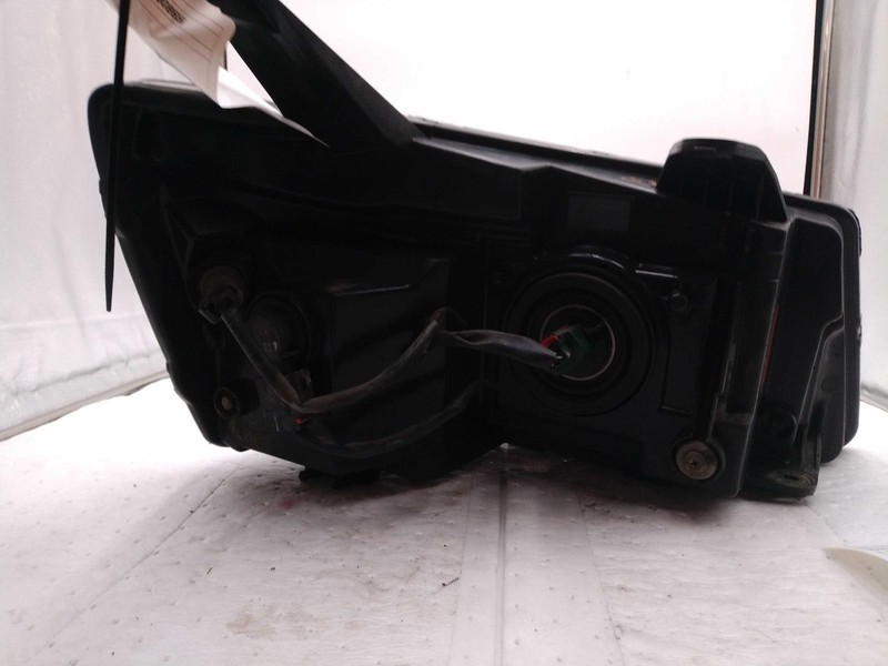 Used Left Headlight Assembly fits: 2008 Pontiac Torrent Left Grade B