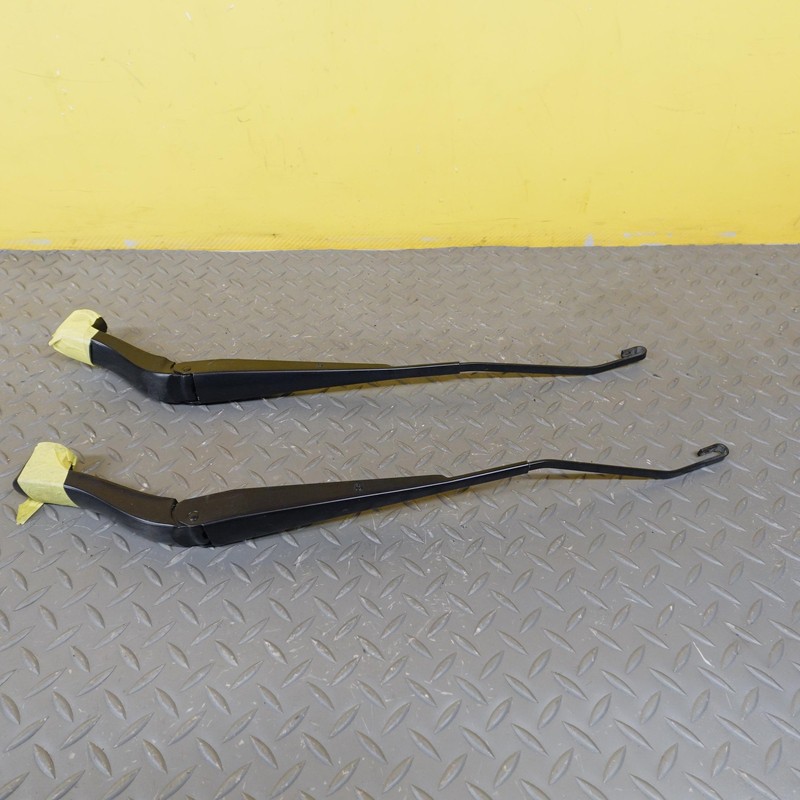 2019-2025 GMC SIERRA 1500 Left Right Front Windshield Wiper Arms Pair 23387855