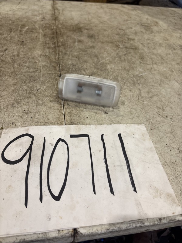 2006-2011 Cadillac Deville DTS interior door cabinlight housing & Lens #2