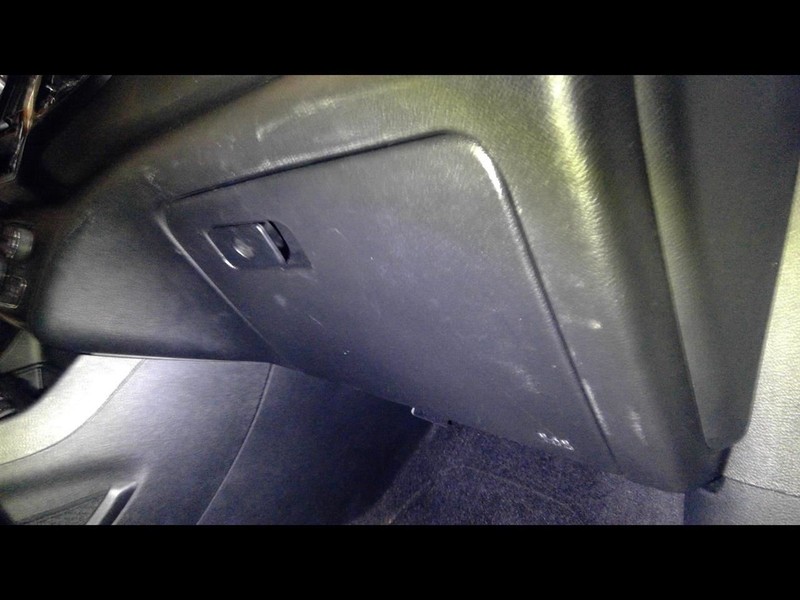2019-2022 CHEROKEE Glove Box 1569649