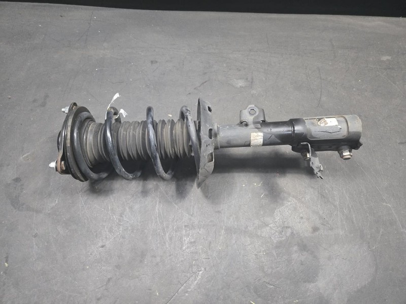 Front Right Strut w/ Spring 2021 Toyota RAV4 48510-8Z375 2019 2020 2022 - 2025