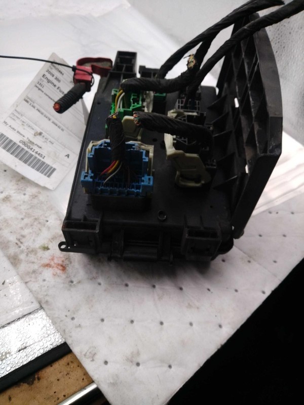 2009 Chrysler 300 Fuse Box OEM Grey 04607310AB 208K Miles Warranty Included