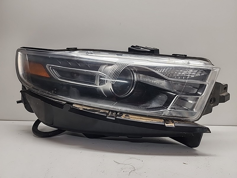 FG1313005AA | 15 - 2019 Ford Taurus Right RH Passenger Side Halogen Headlight OE