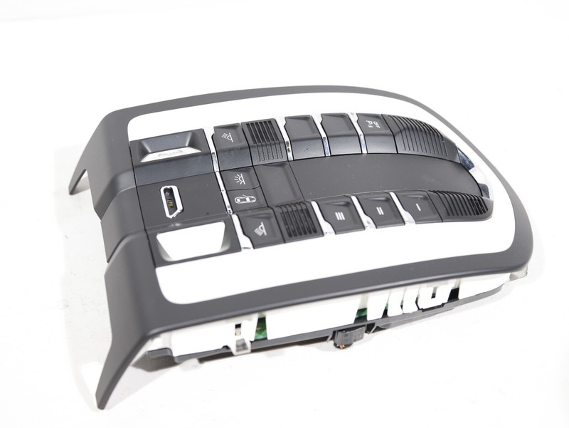 15-18 OEM PORSCHE MACAN S FRONT OVERHEAD CONSOLE READING DOME LIGHT PANEL
