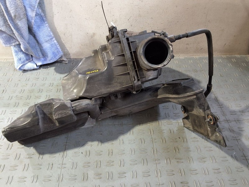 2017-2018 MAZDA 3 Air Cleaner Intake Box Assembly 2.5L MT Standard Emissions