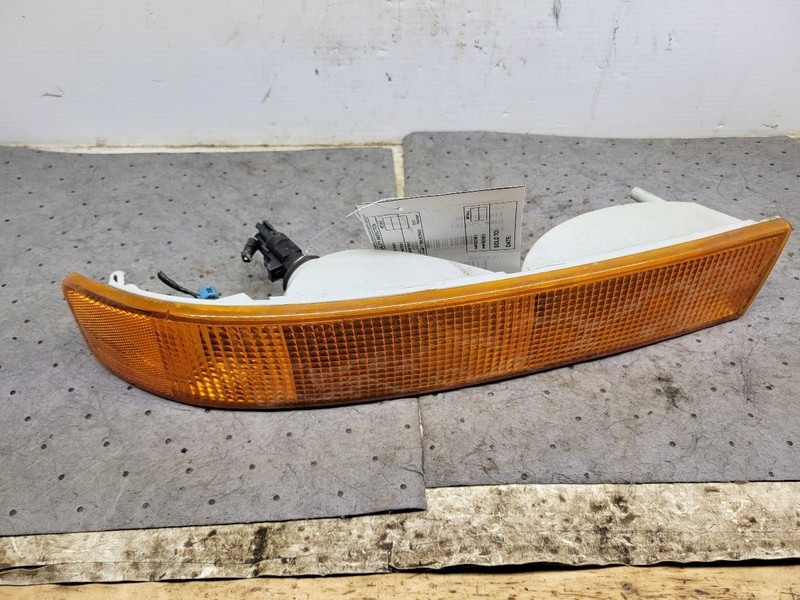 Driver Corner/Park Light Below Headlamps Fits 03-24 EXPRESS 2500 VAN 1706610