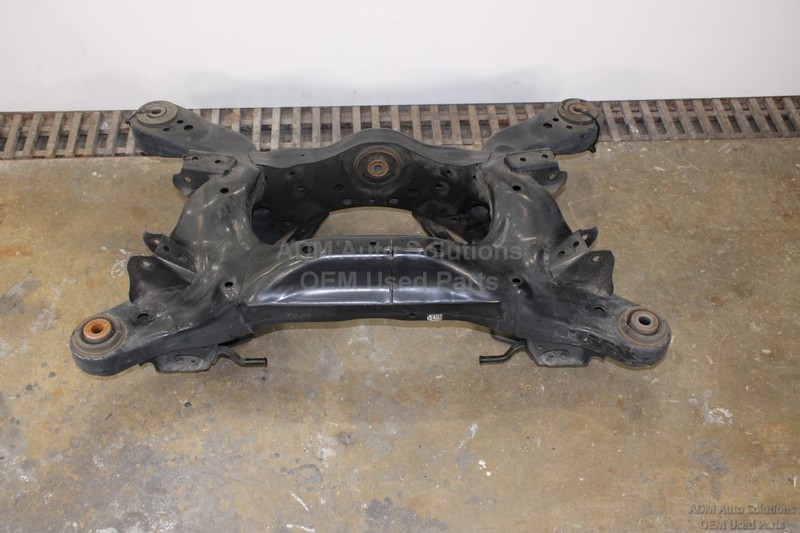 2017–2022 INFINITI Q50 / Q60 REAR SUSPENSION SUBFRAME CROSSMEMBERCRADLE OEM