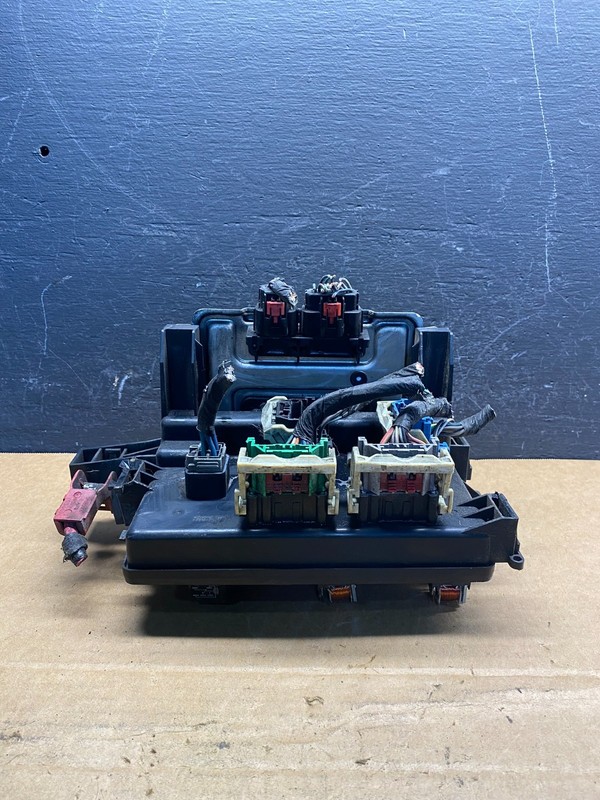 2005 Chrysler 300 Charger Totally Integrated Module Fuse Box ad7362 DG