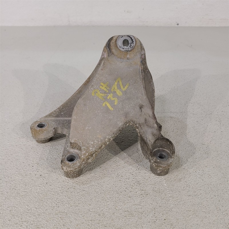 11-14 Mustang Gt 5.0L Motor Mount Bracket Engine Pedestal Rh Aa7382