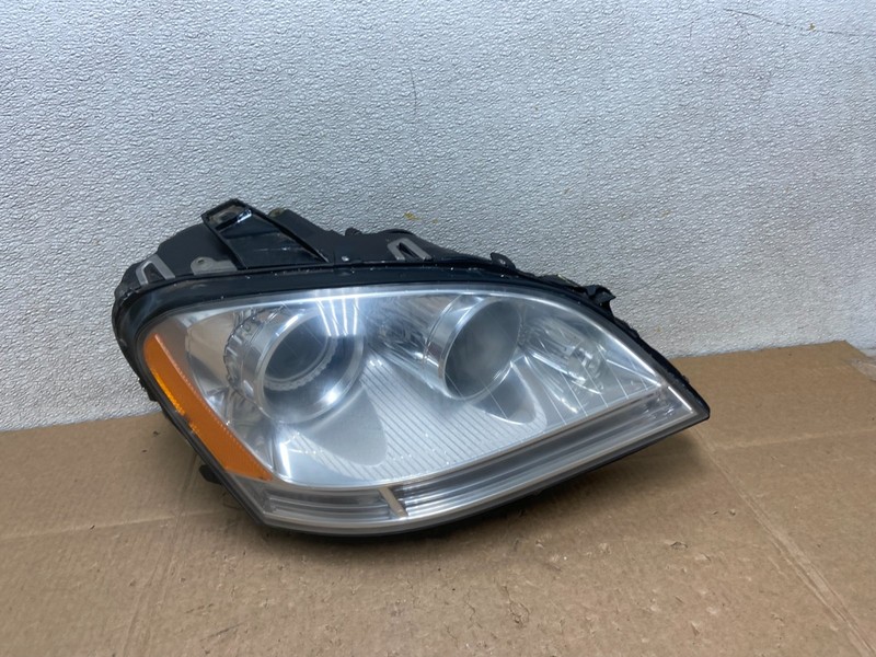 Xenon 2006-2009 Mercedes-Benz ML Class Right Passenger Headlight Y8737 DW