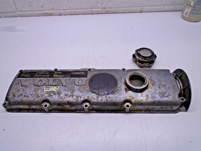 R5 Volvo Penta AQ120, AQ125, AQ140 Valve Cover1276439
